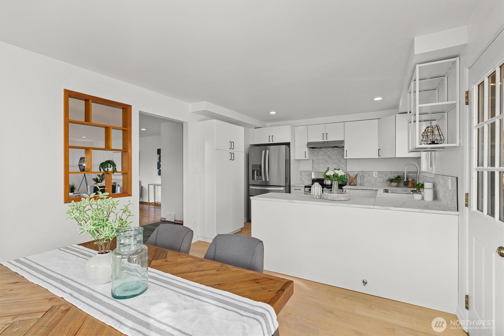 property viewer photo 16