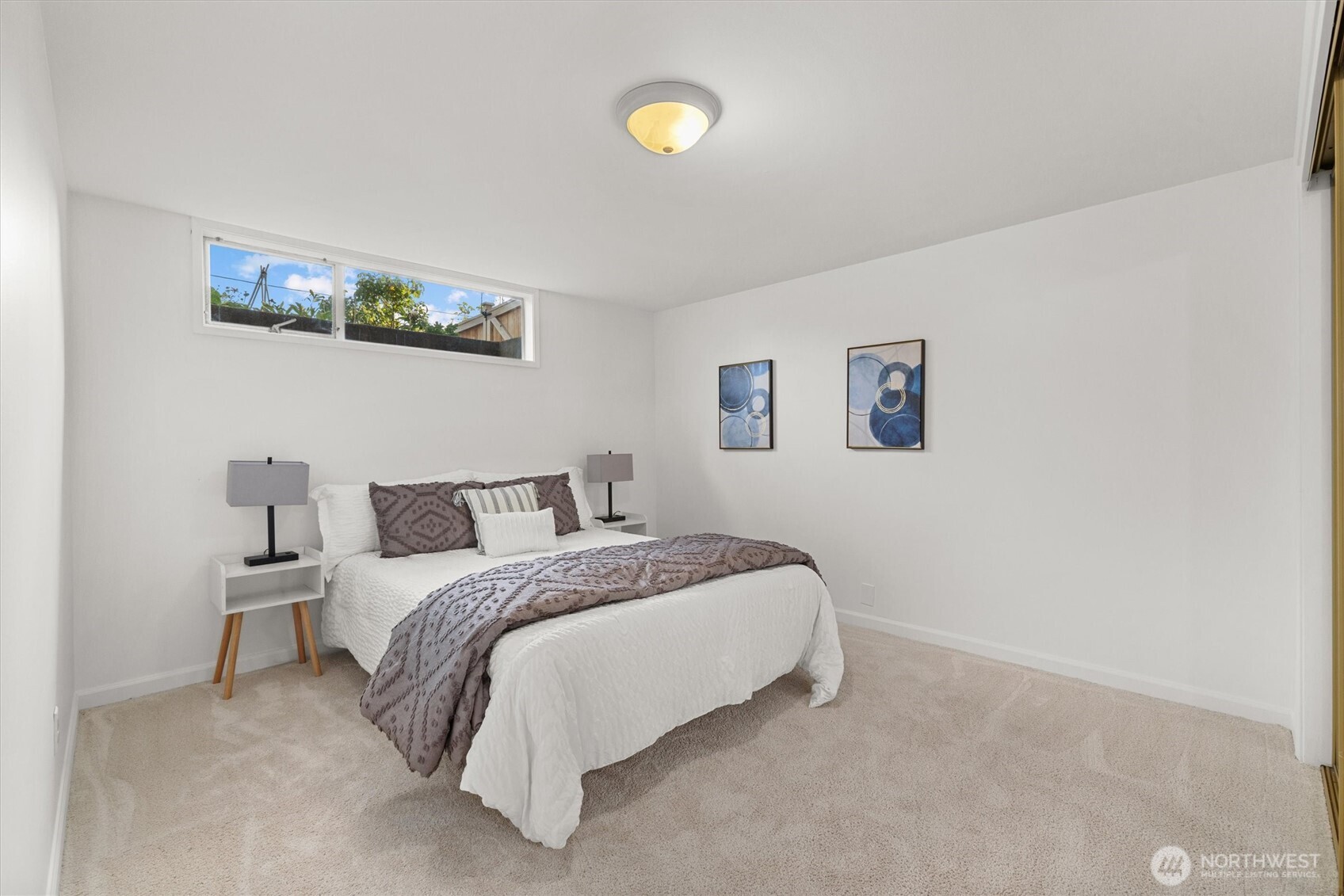 property viewer photo 26