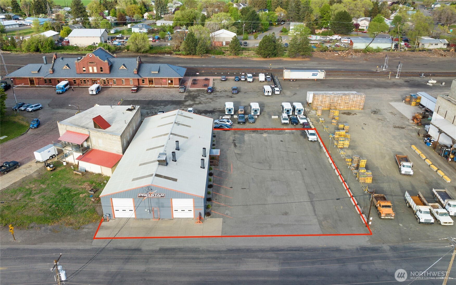 main property photo 2