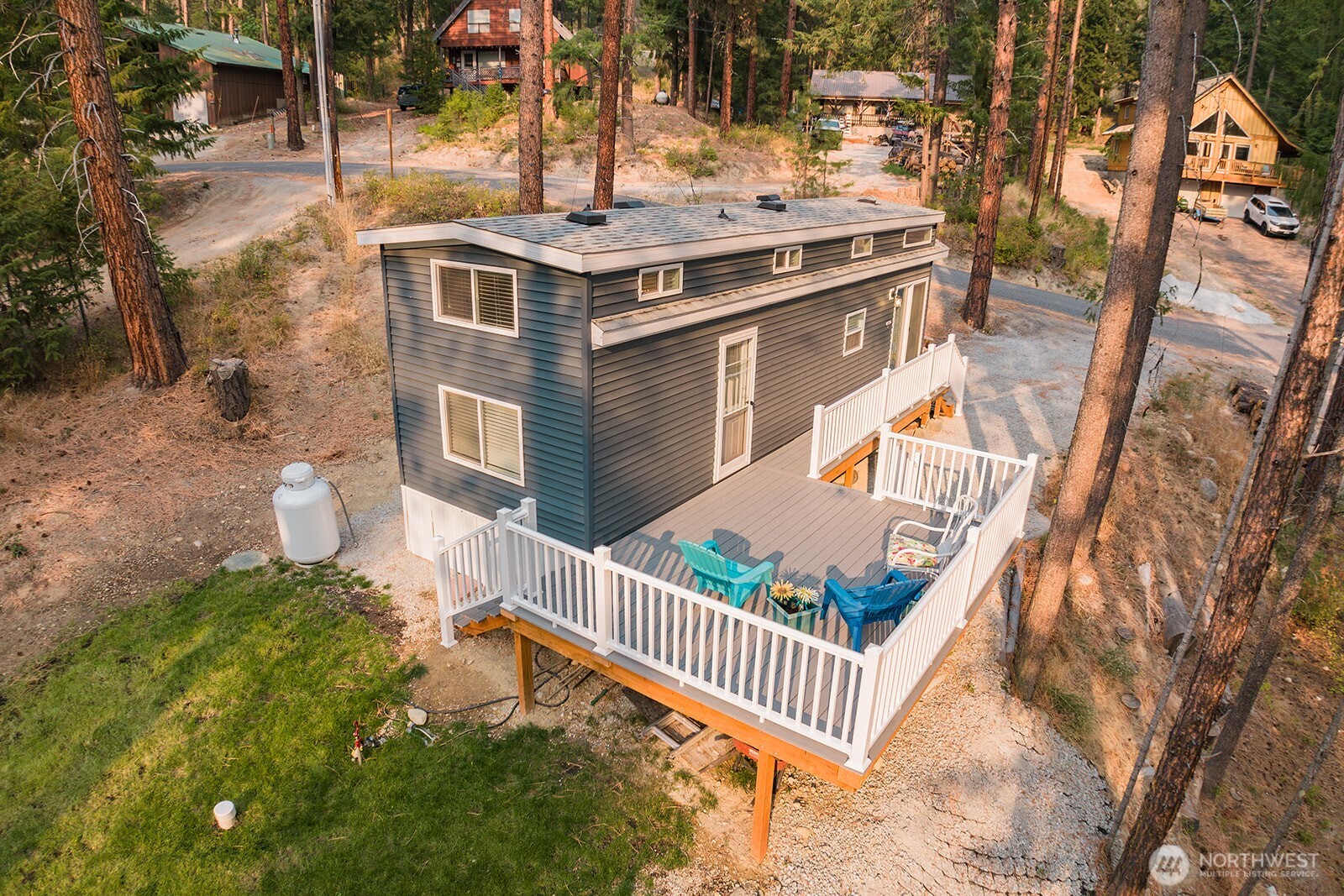 main property photo 23