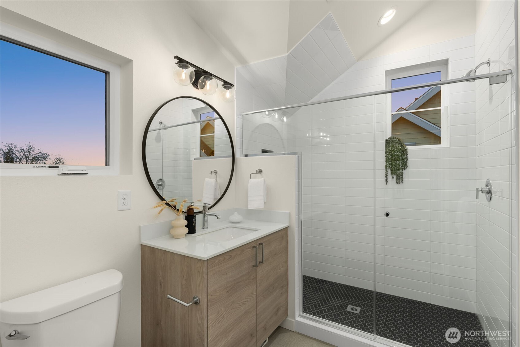 property viewer photo 12