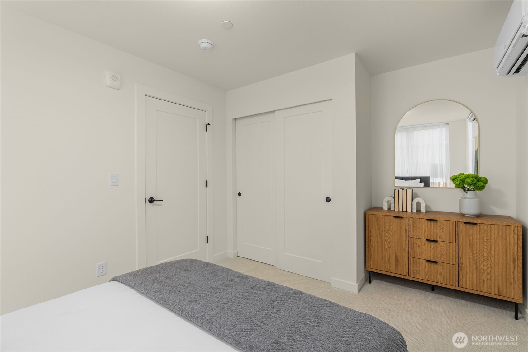 property viewer photo 14