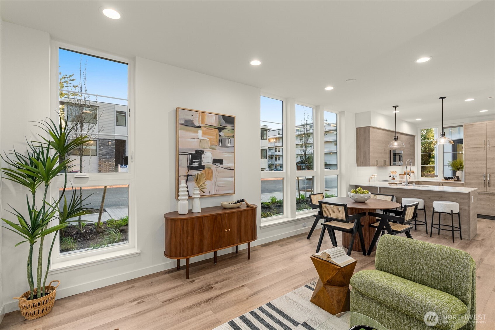 property viewer photo 5