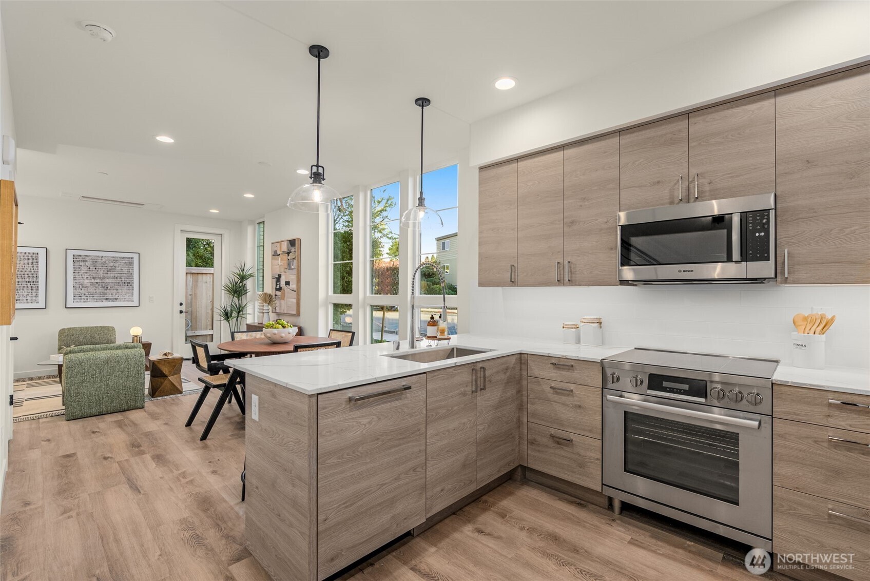 property viewer photo 6