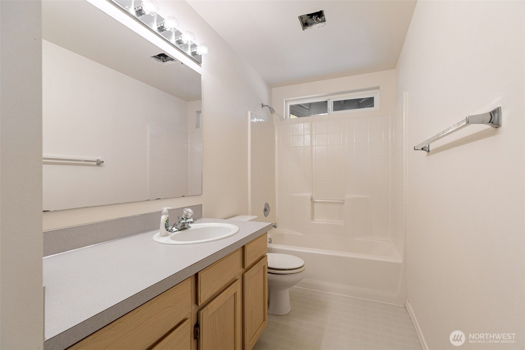 property viewer photo 25