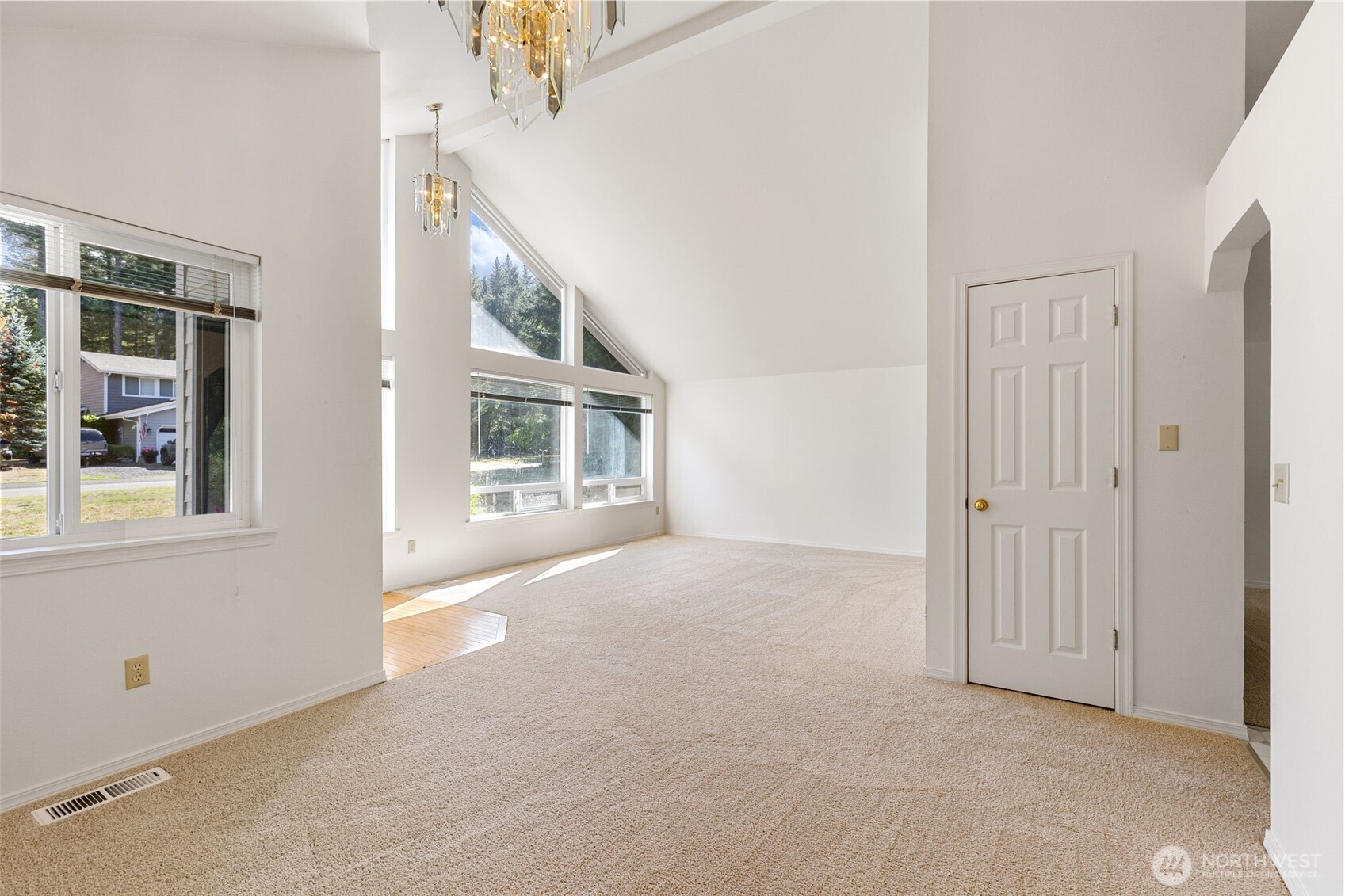 property viewer photo 9