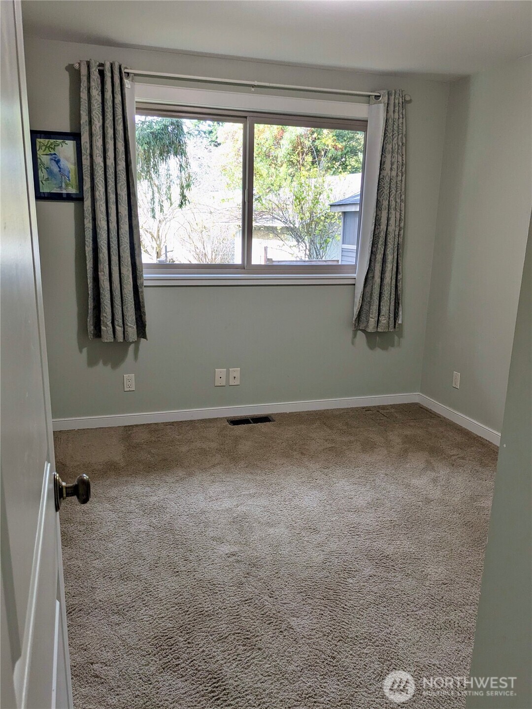 property viewer photo 19