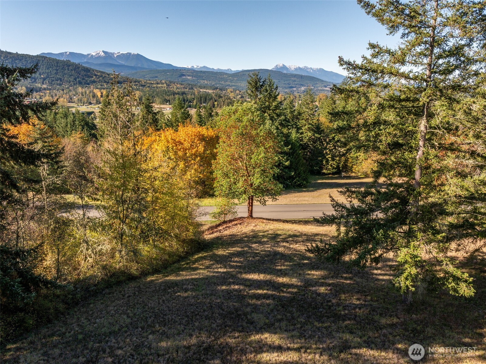 main property photo 13