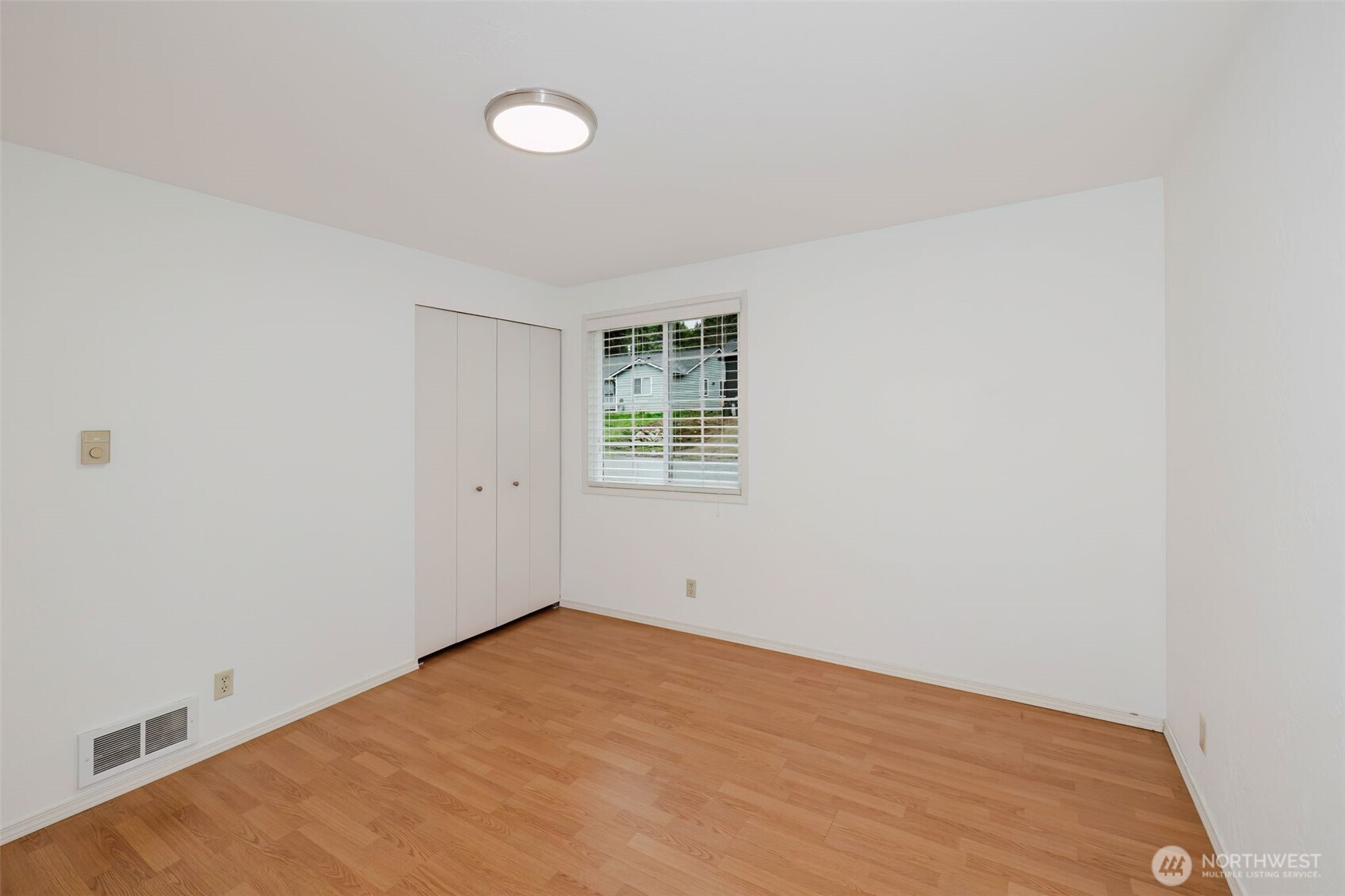 property viewer photo 14