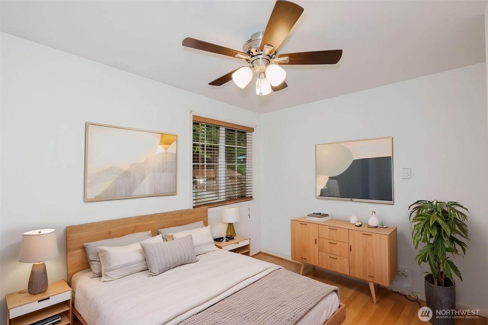 property viewer photo 20