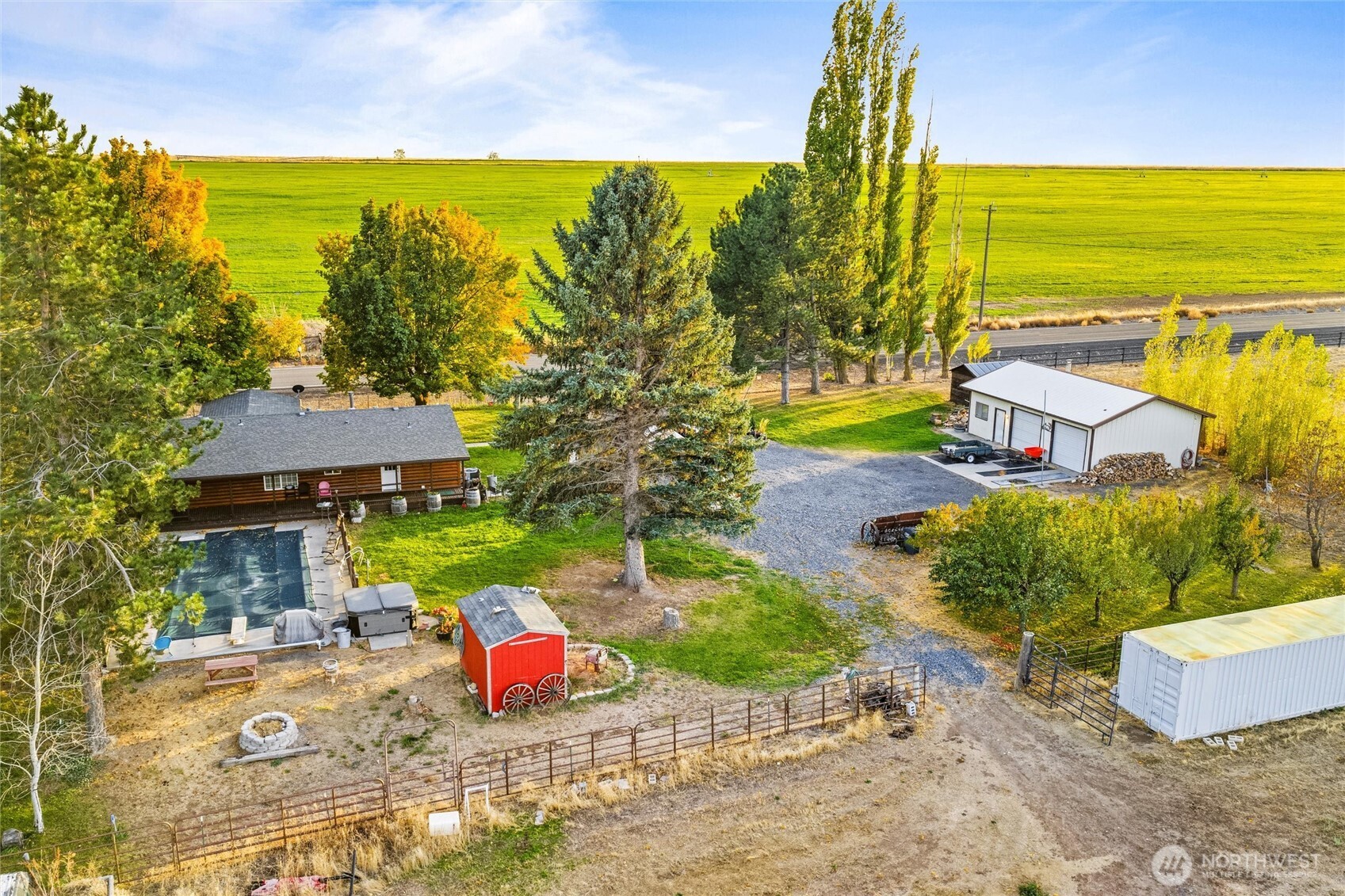 main property photo 8