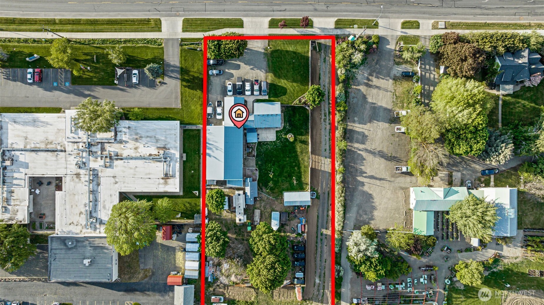 main property photo 12