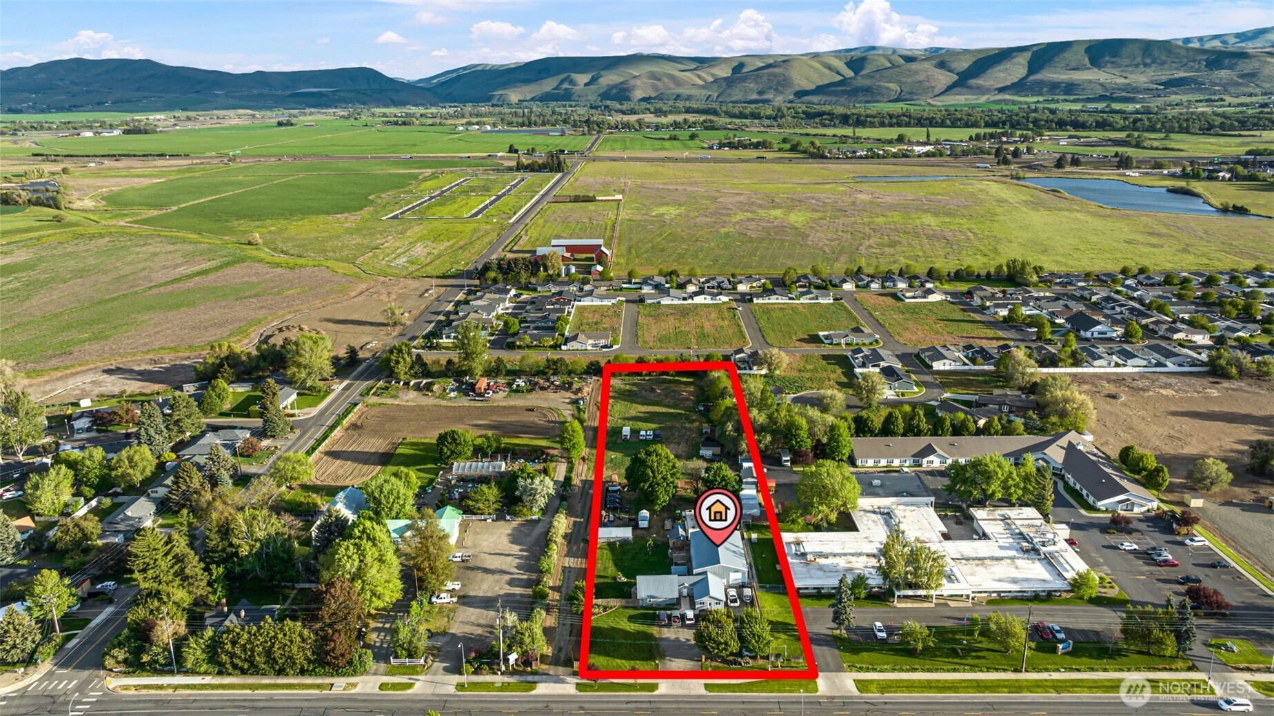 main property photo 4