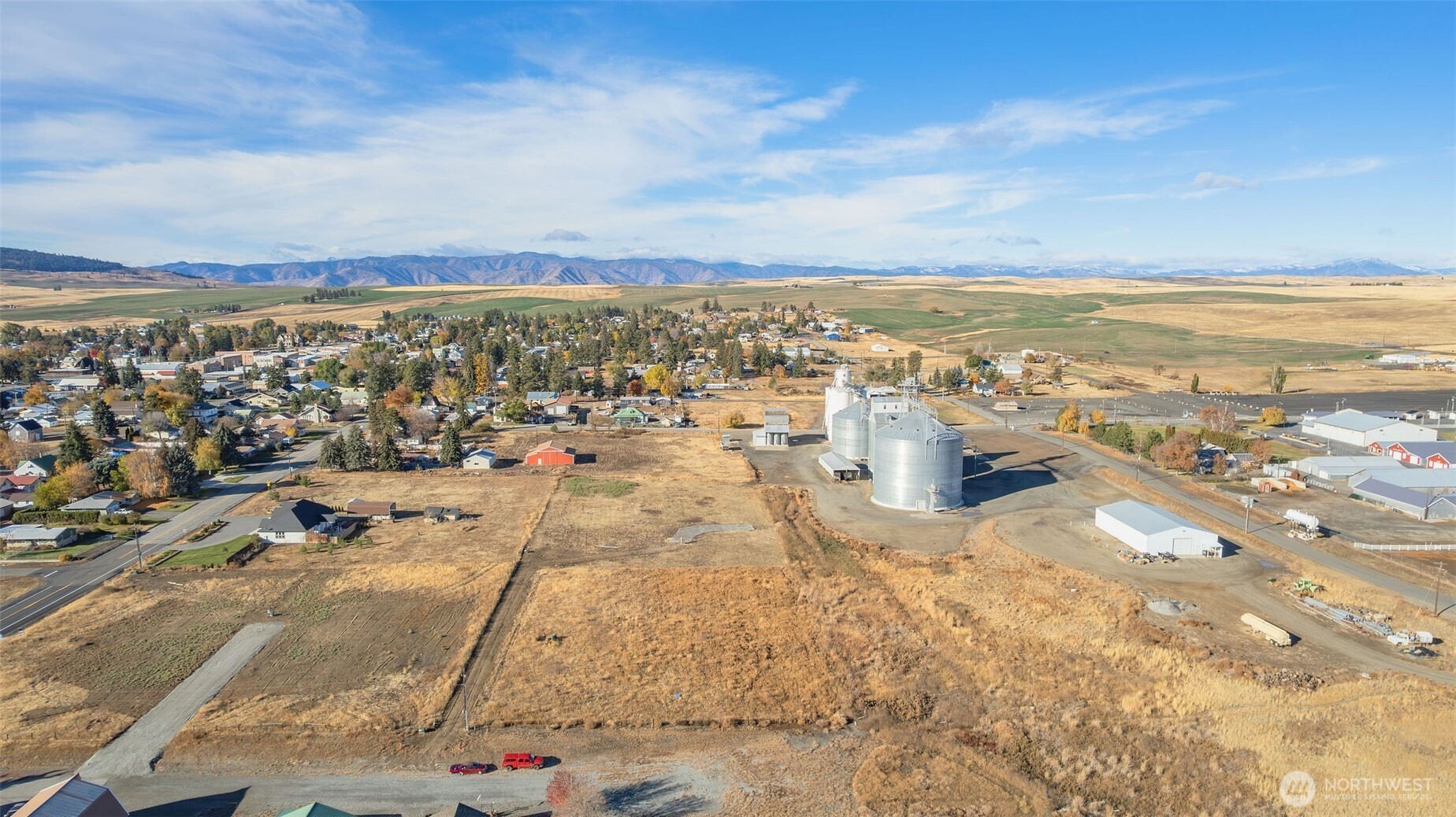 main property photo 13
