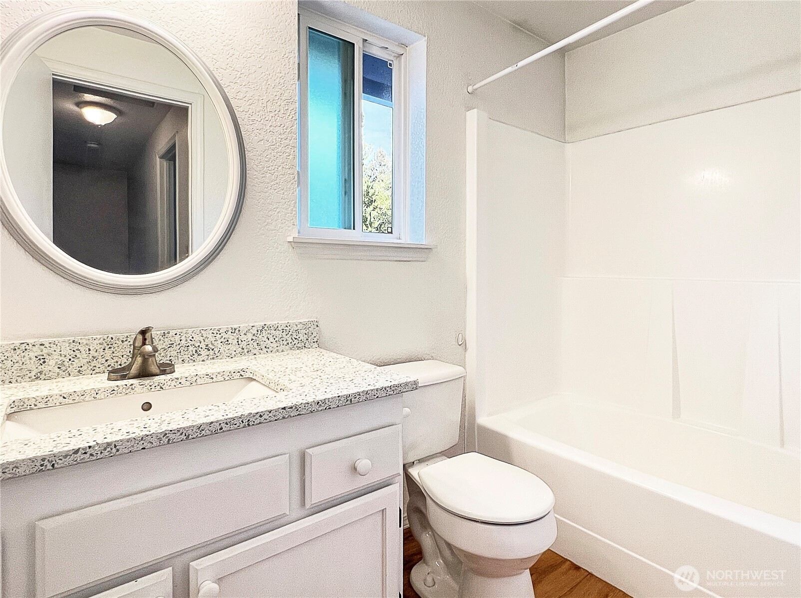 property viewer photo 21