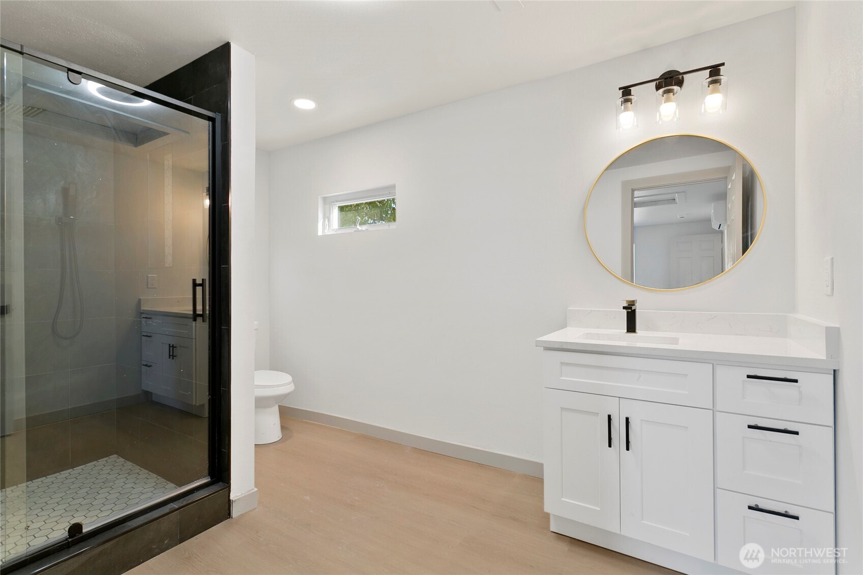 property viewer photo 10