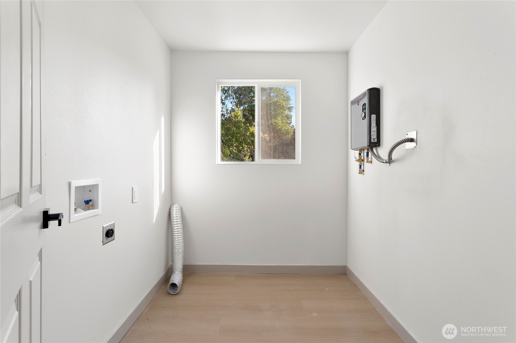 property viewer photo 11