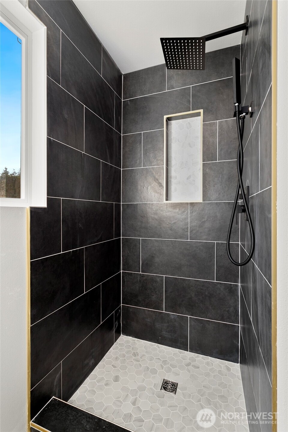 property viewer photo 13