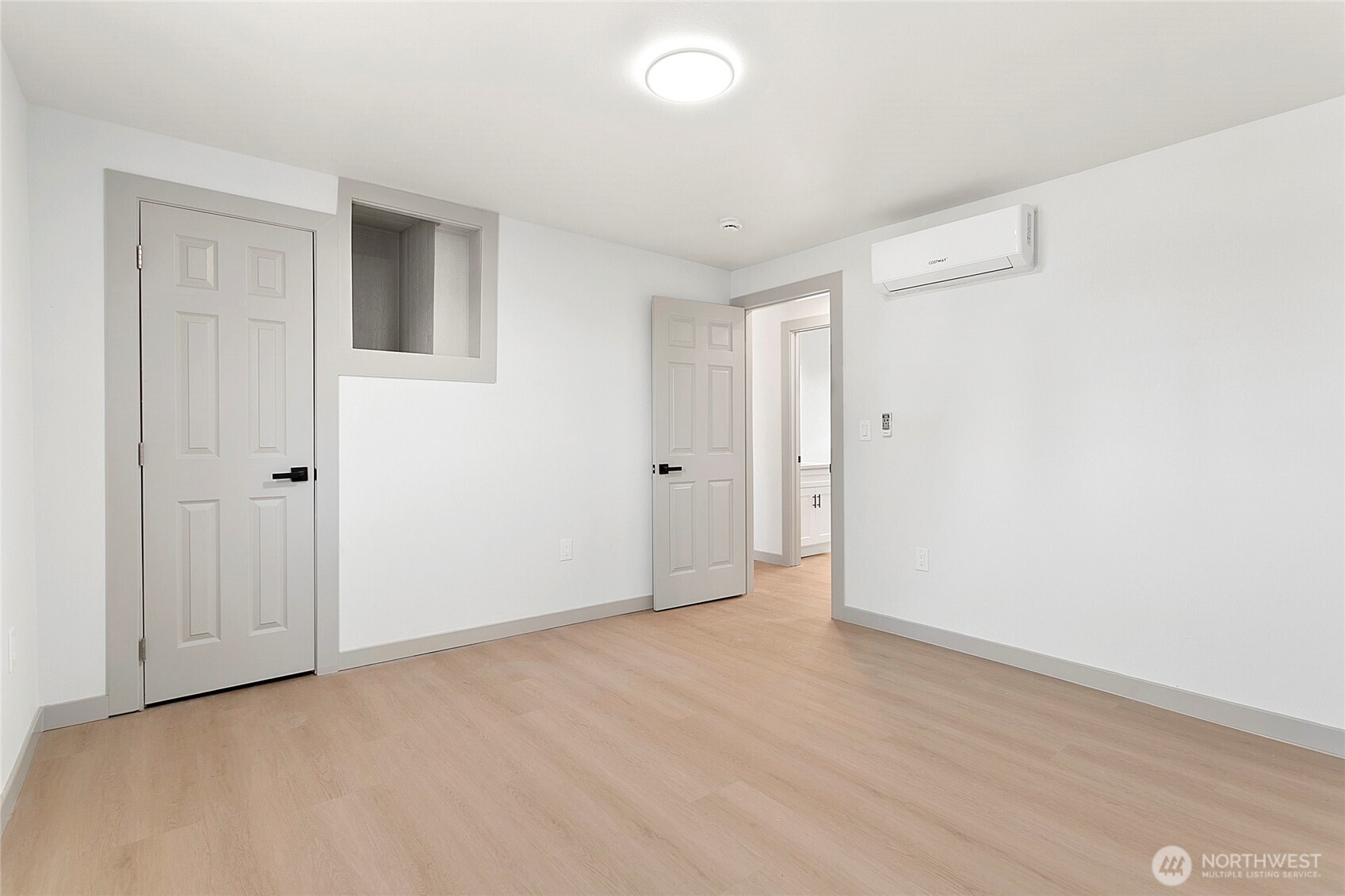 property viewer photo 14