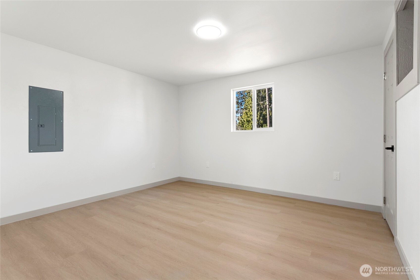 property viewer photo 15