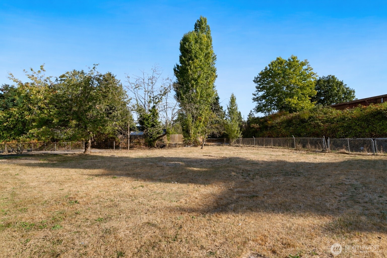 property viewer photo 17
