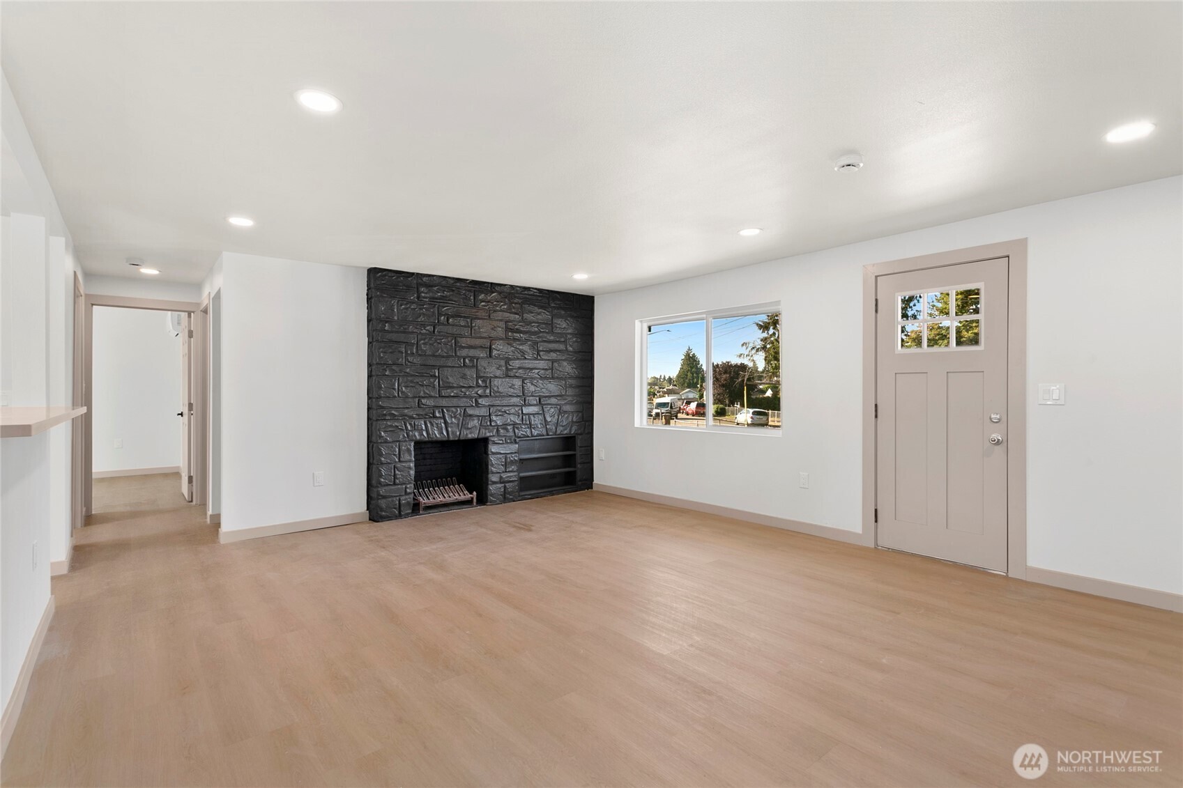 property viewer photo 4