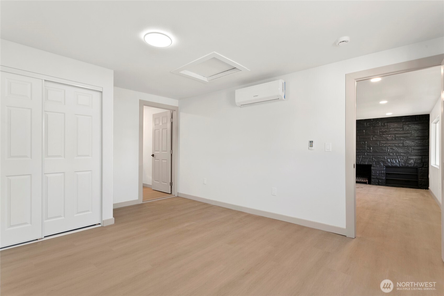 property viewer photo 8