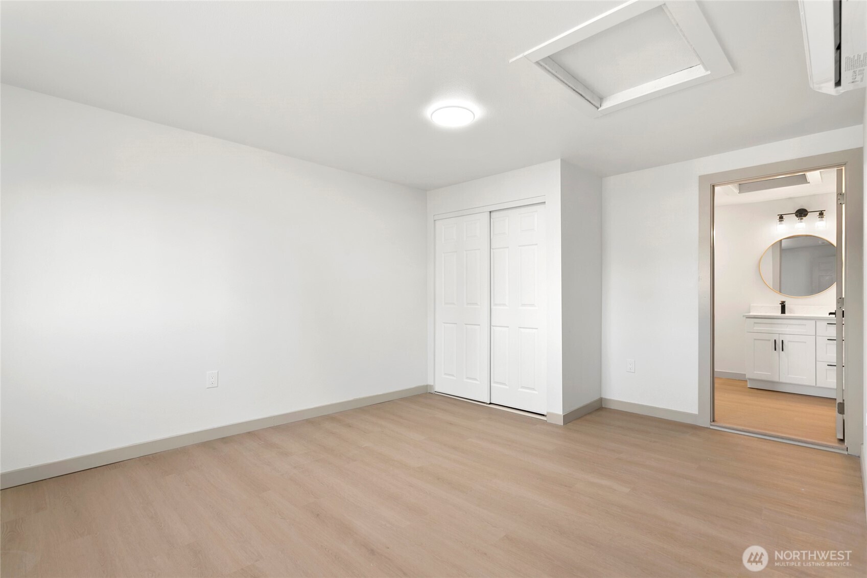 property viewer photo 9