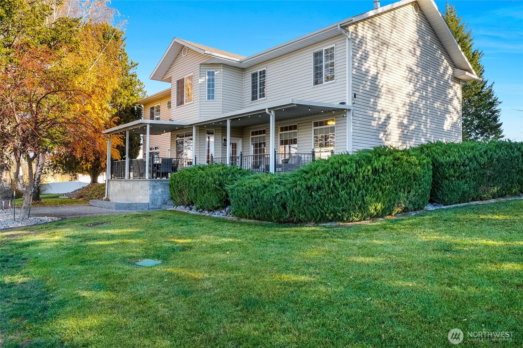 main property photo 15