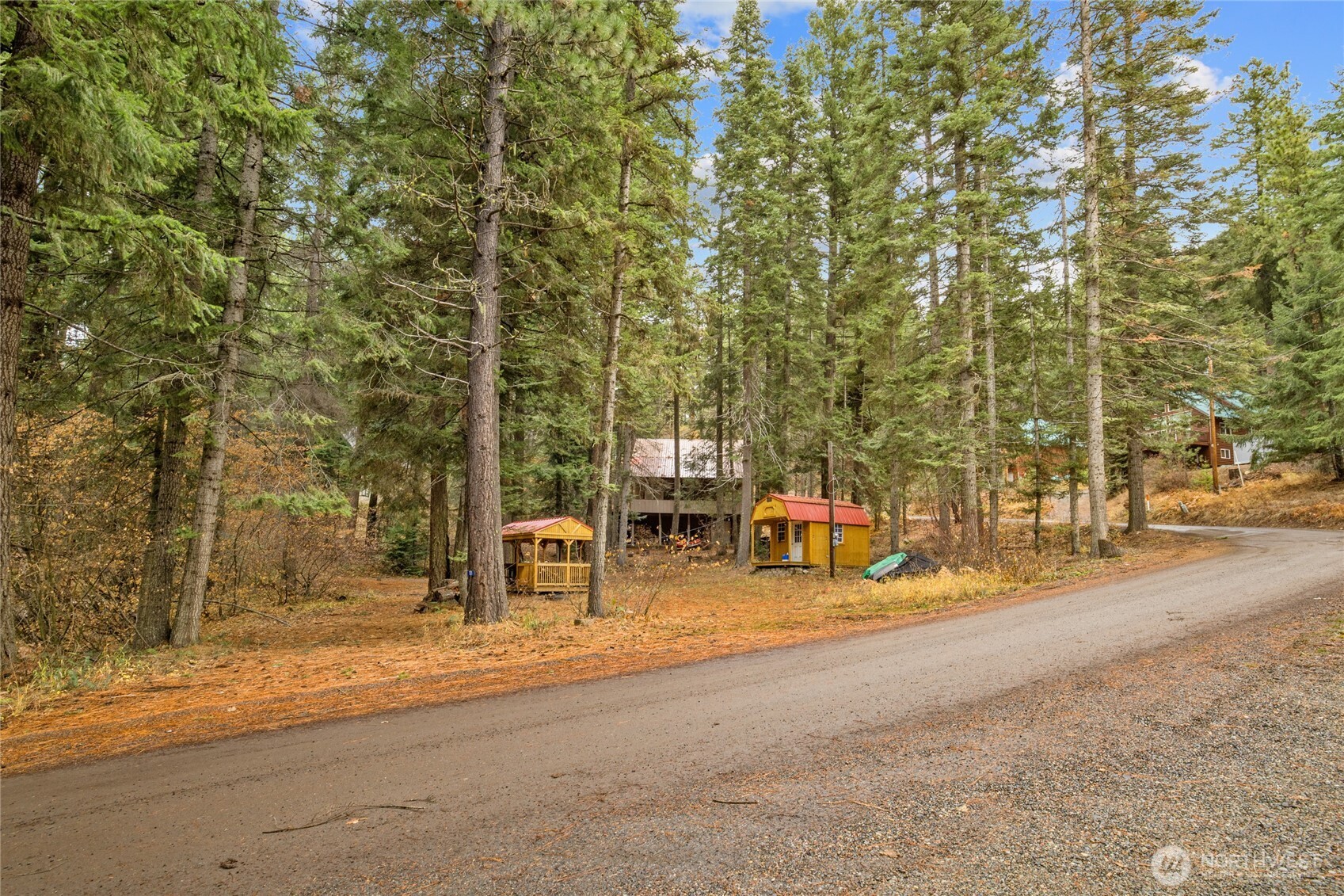 main property photo 16