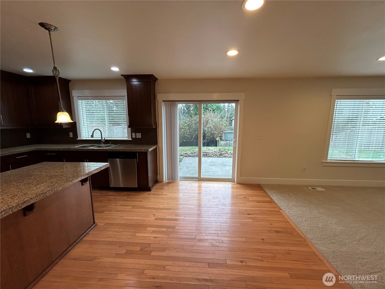 property viewer photo 10