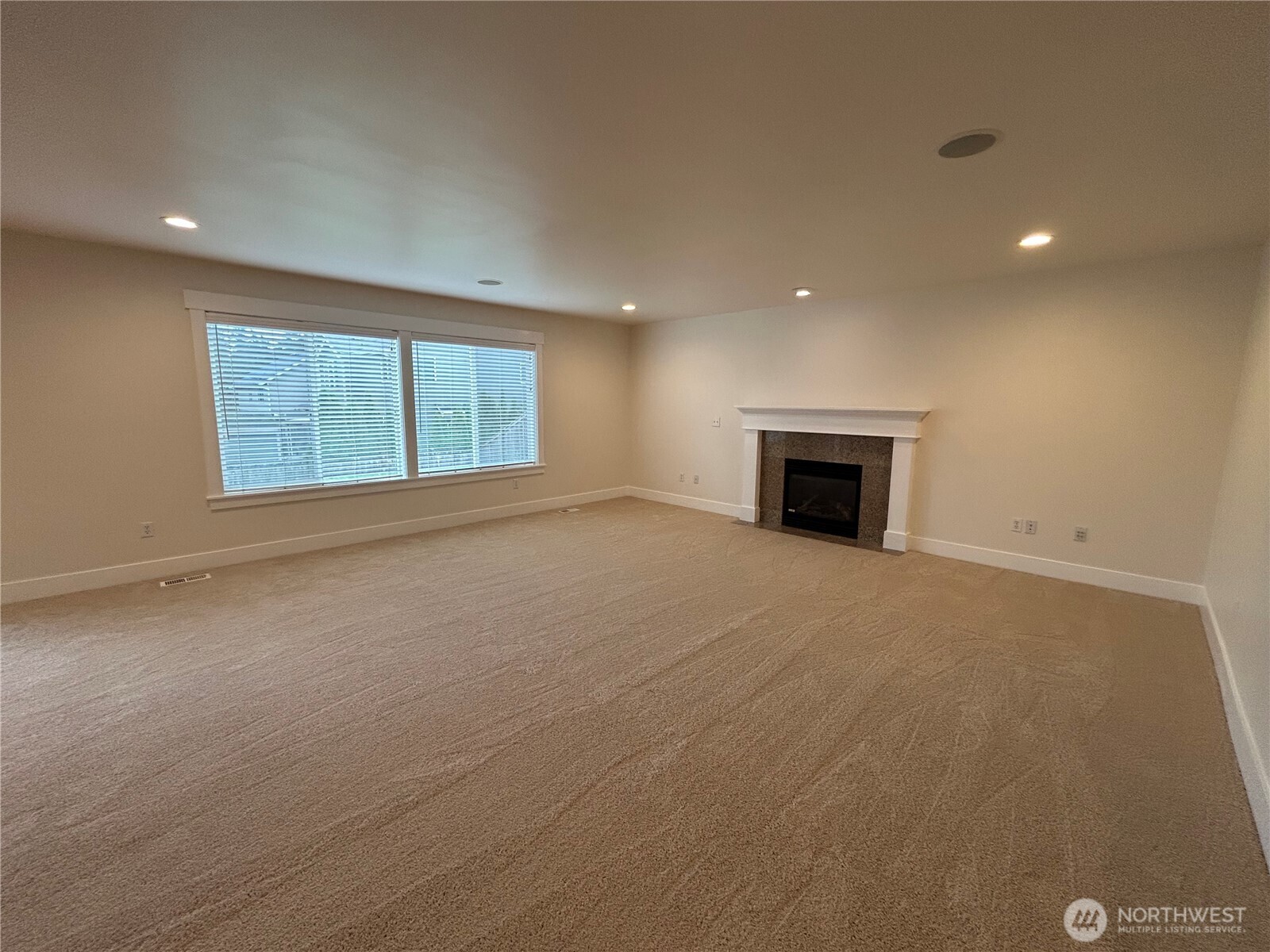 property viewer photo 13