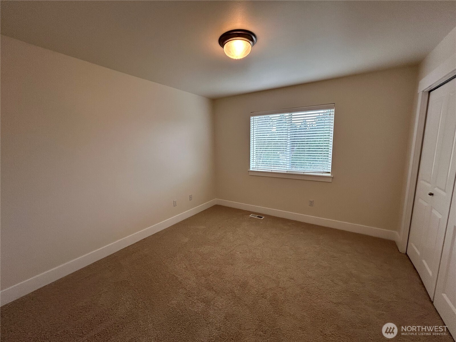 property viewer photo 22