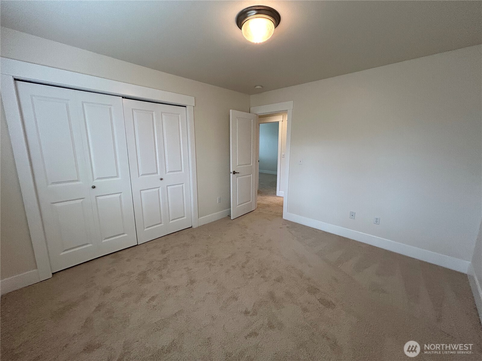 property viewer photo 23