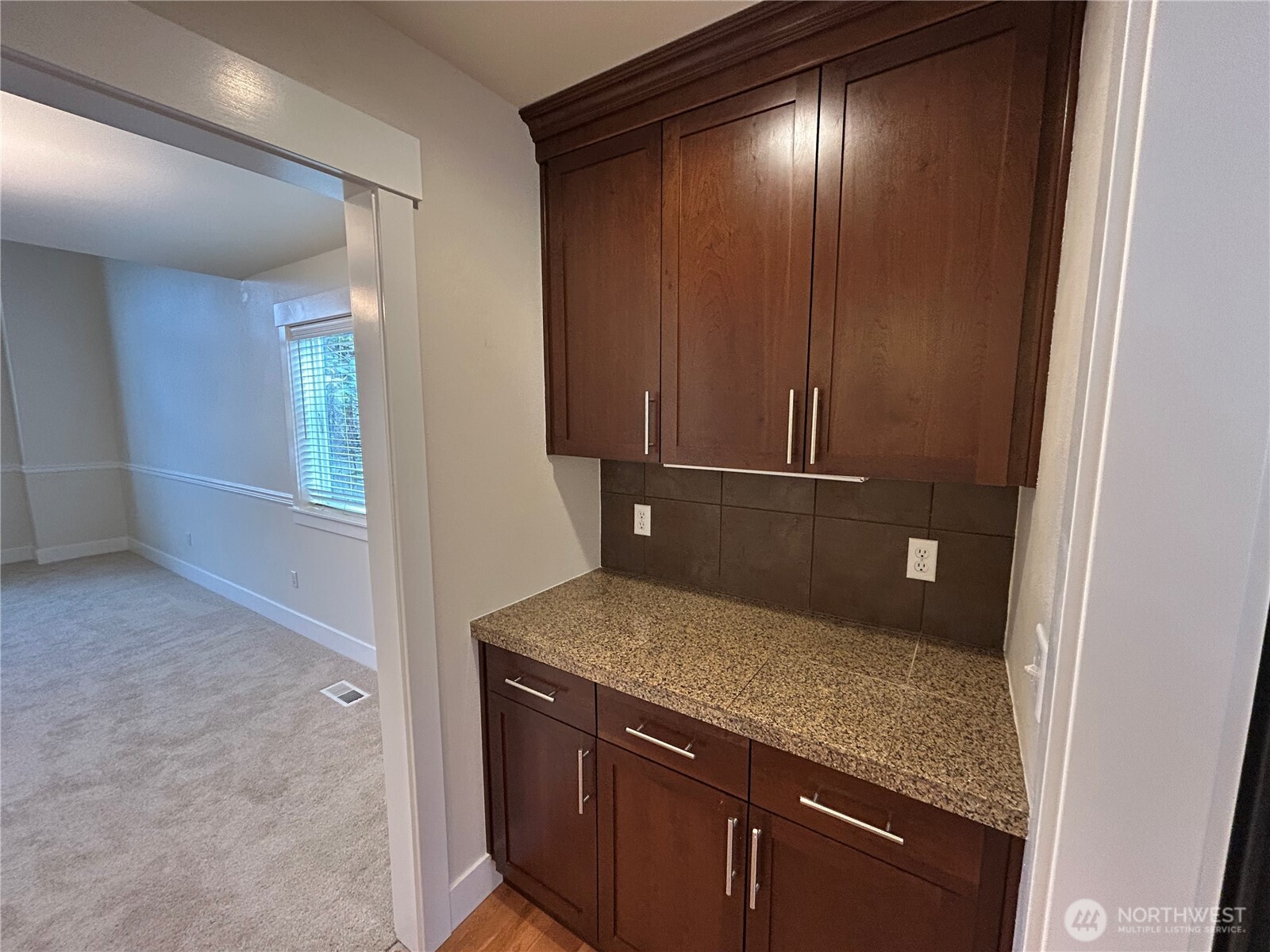 property viewer photo 6