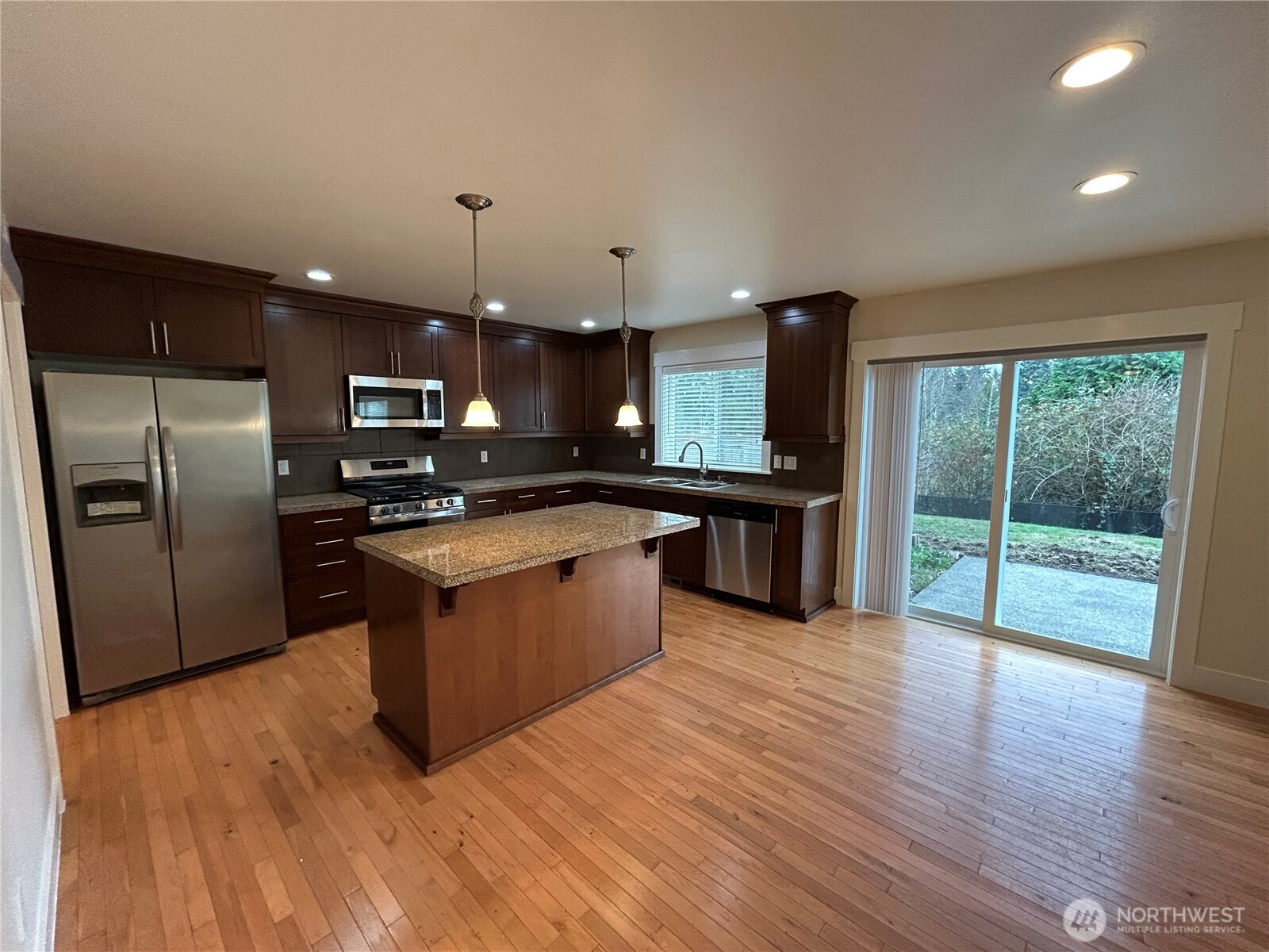property viewer photo 8
