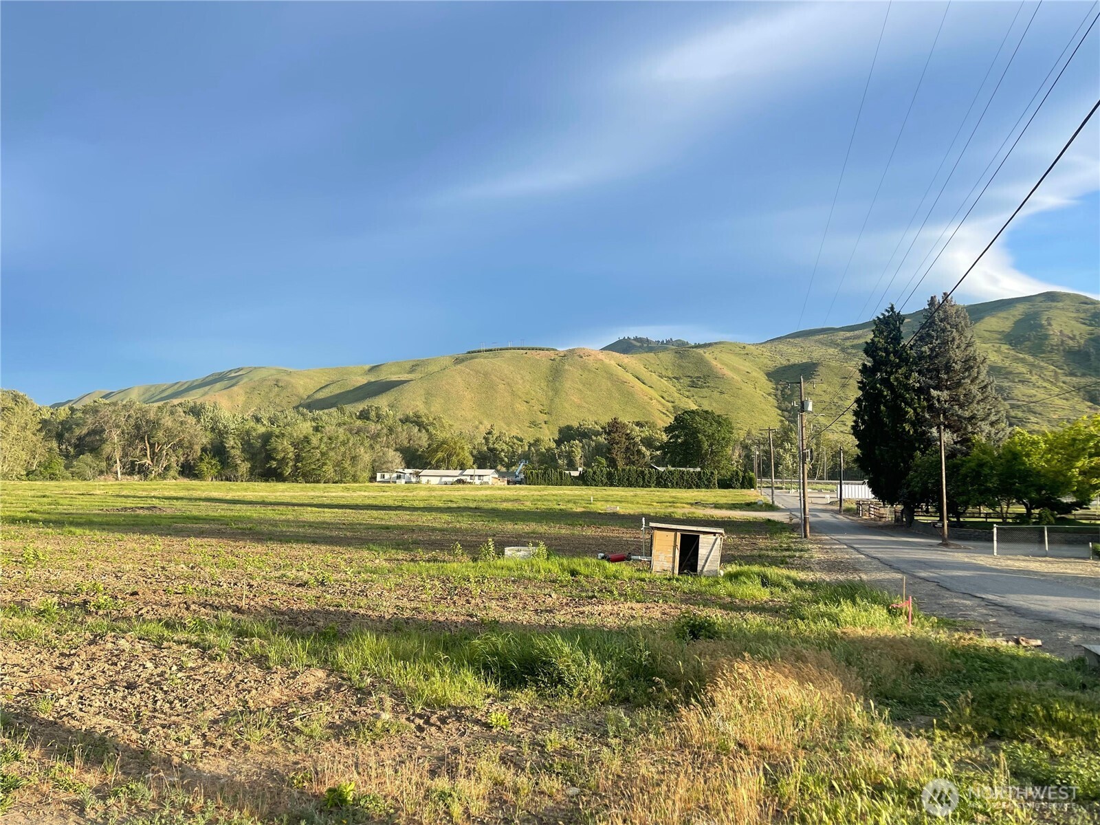main property photo 15