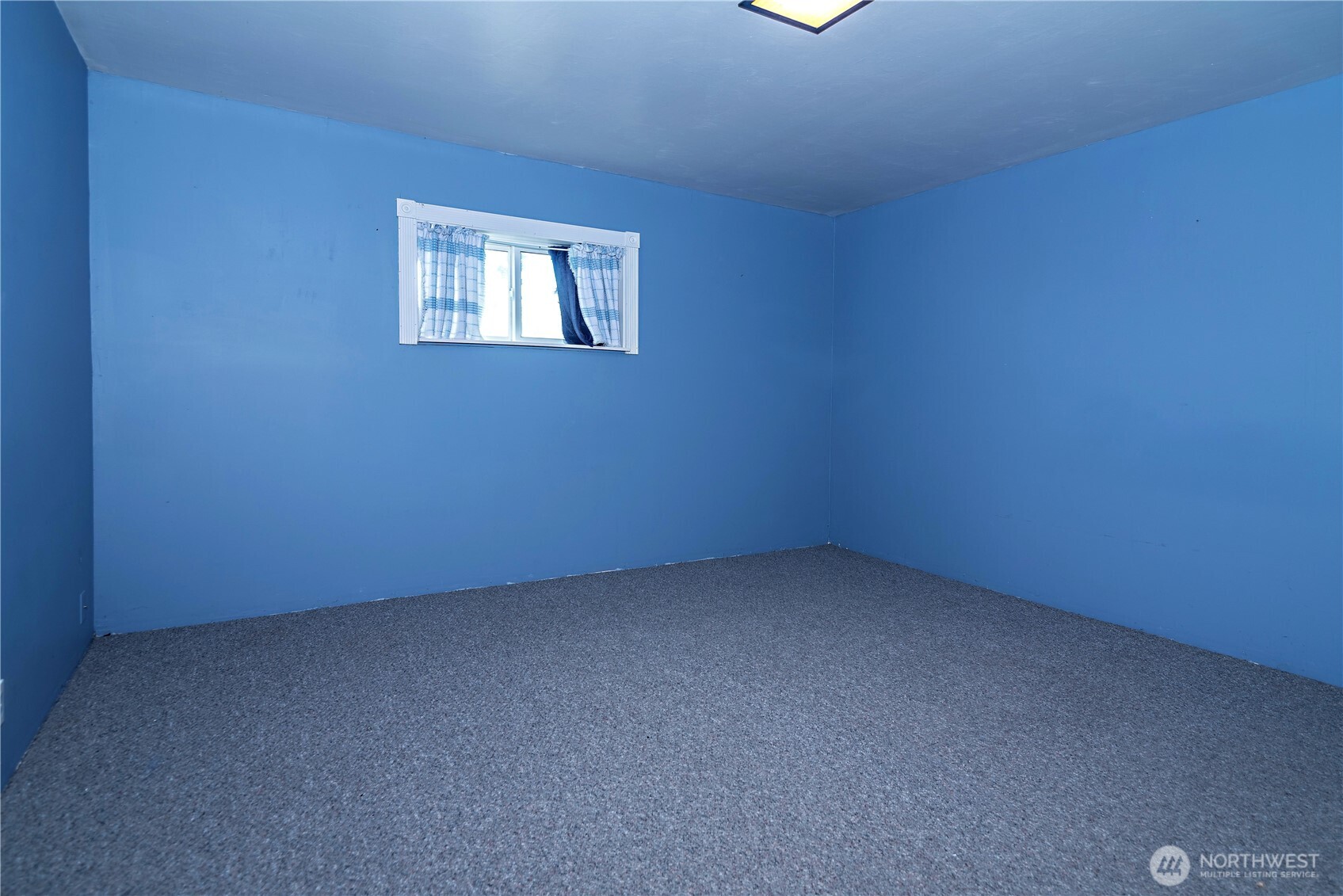 property viewer photo 25