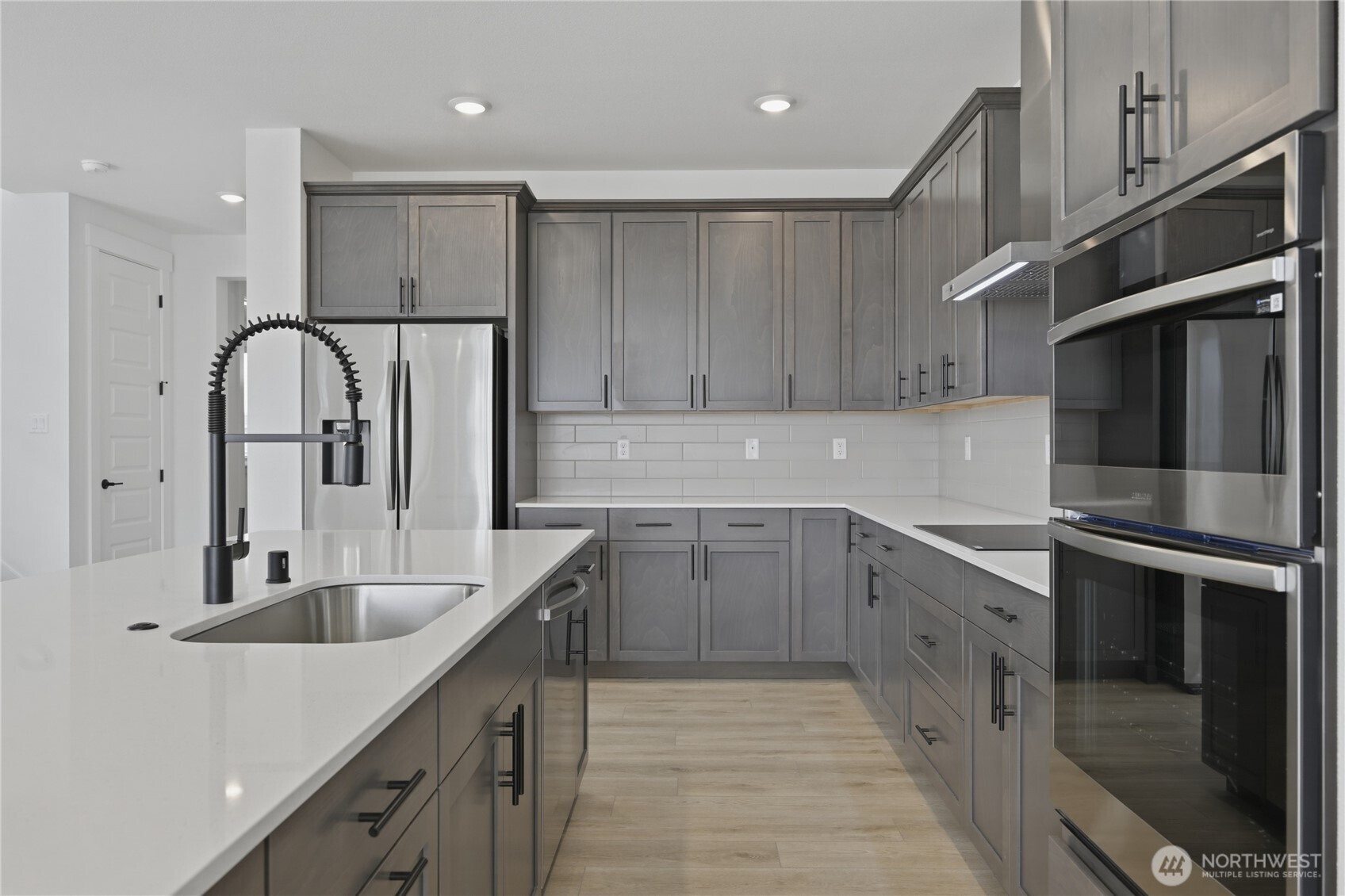 property viewer photo 1