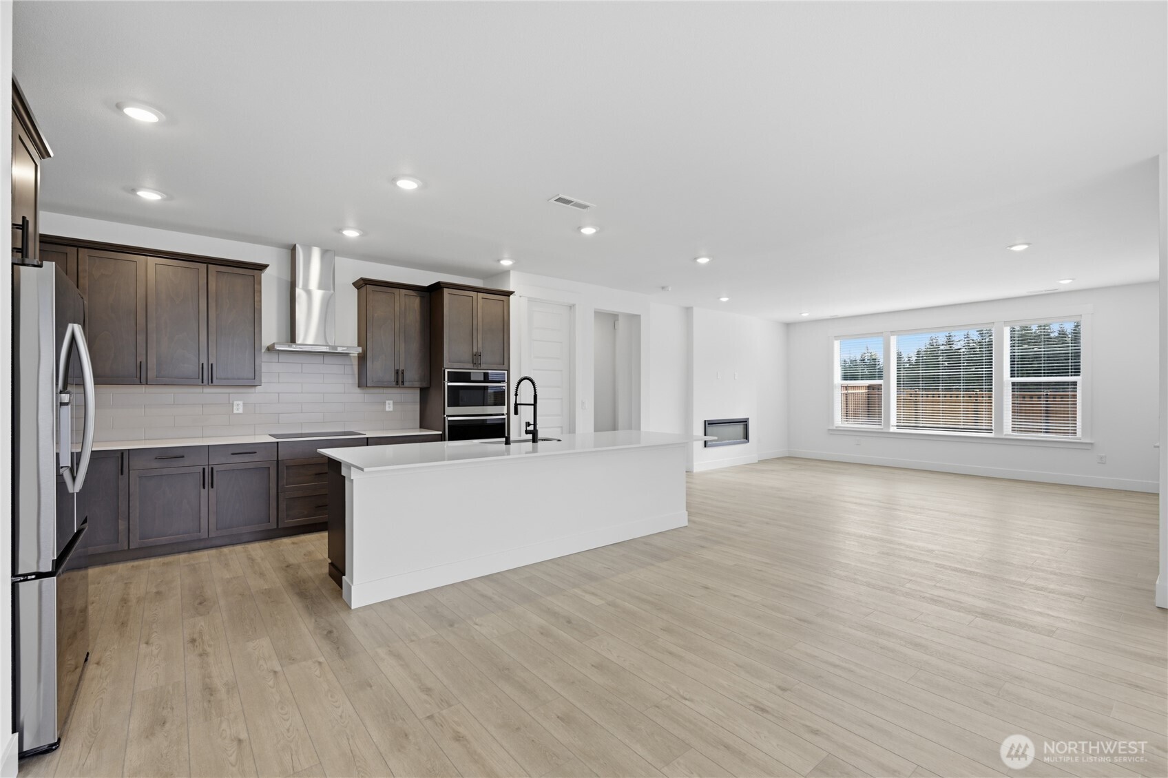 property viewer photo 3