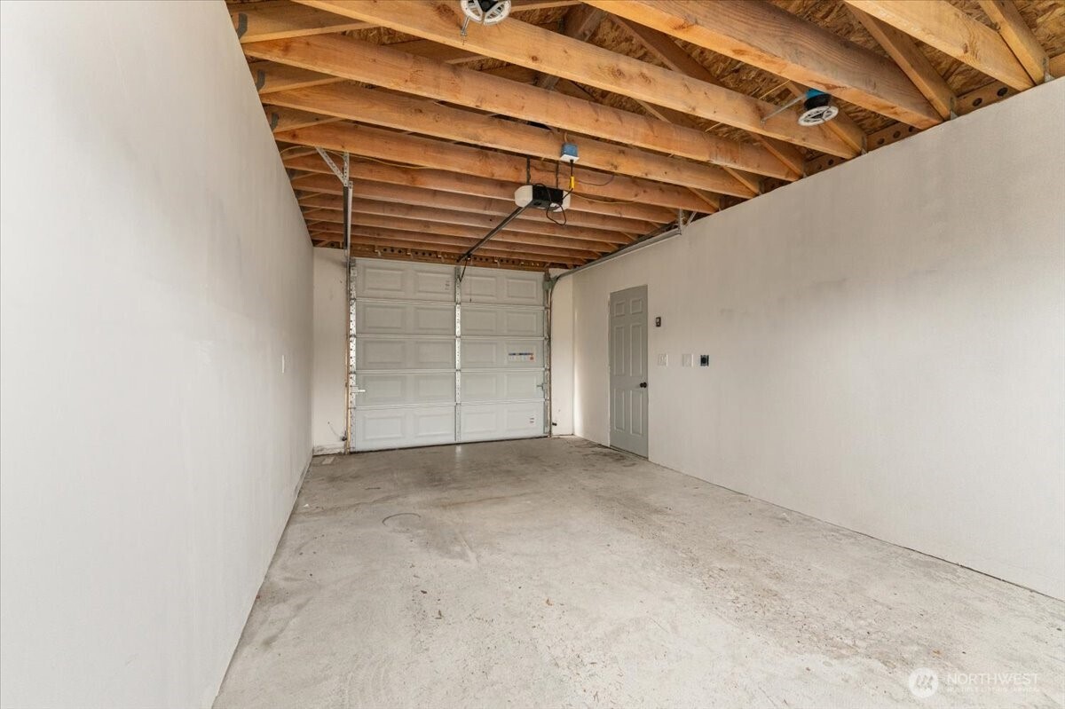 property viewer photo 9