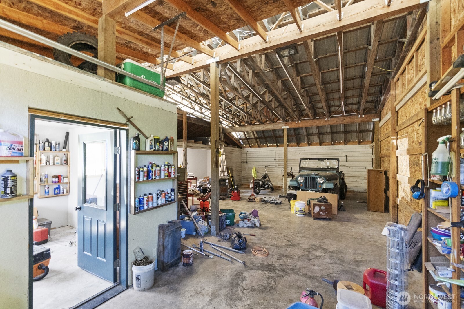 main property photo 29