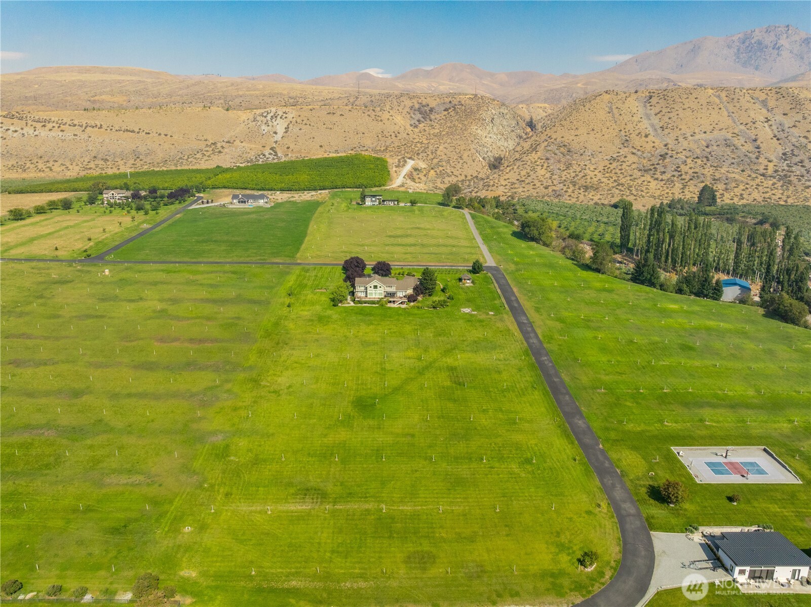 main property photo 12
