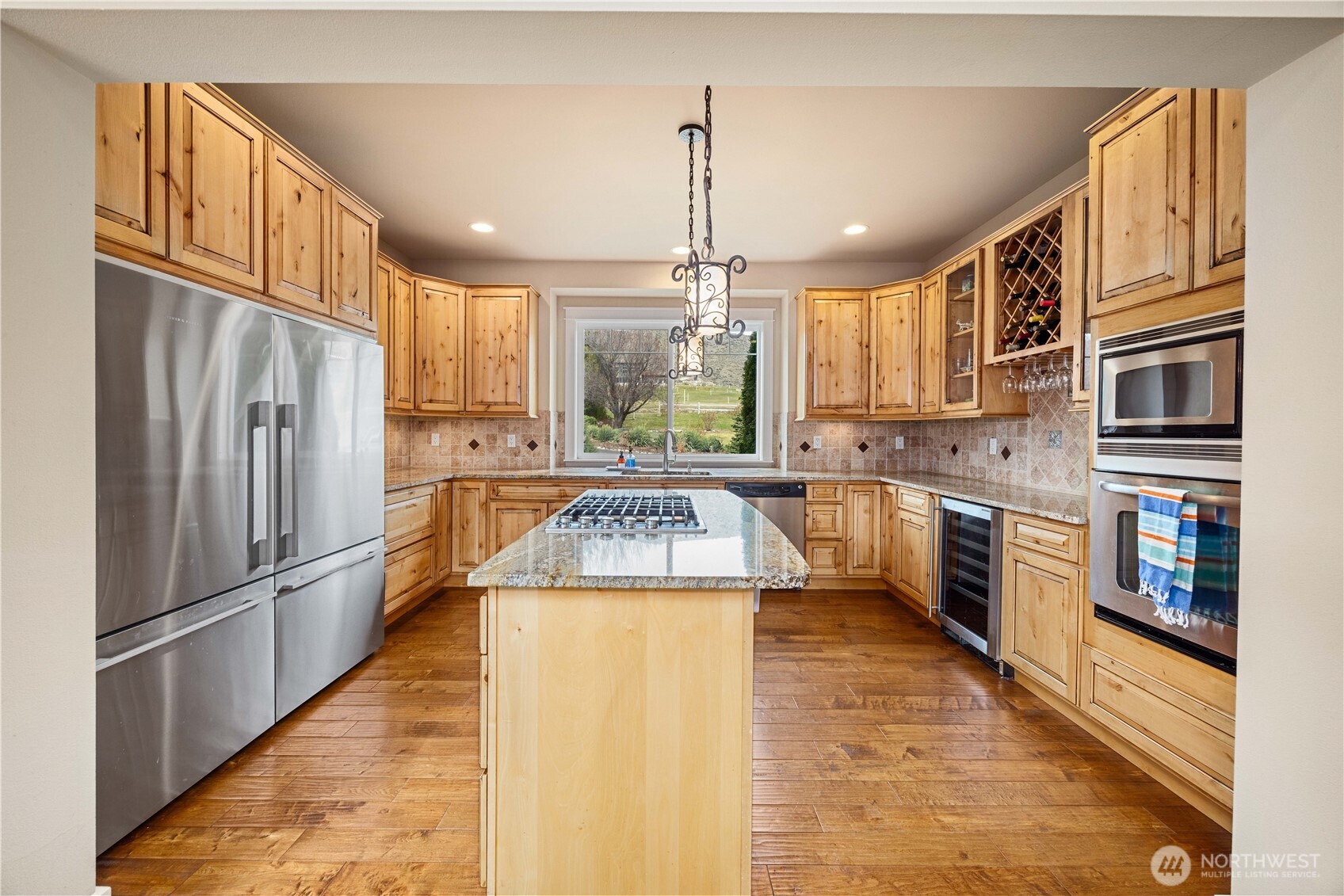 main property photo 18