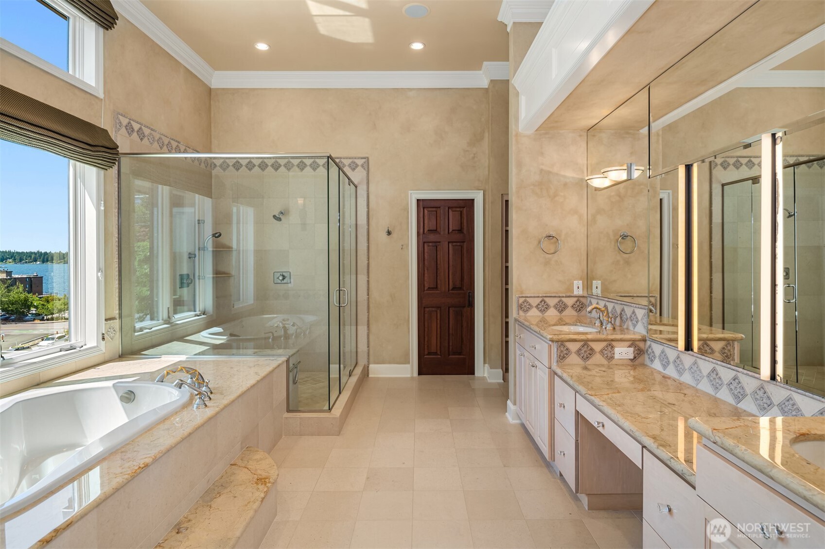 property viewer photo 19