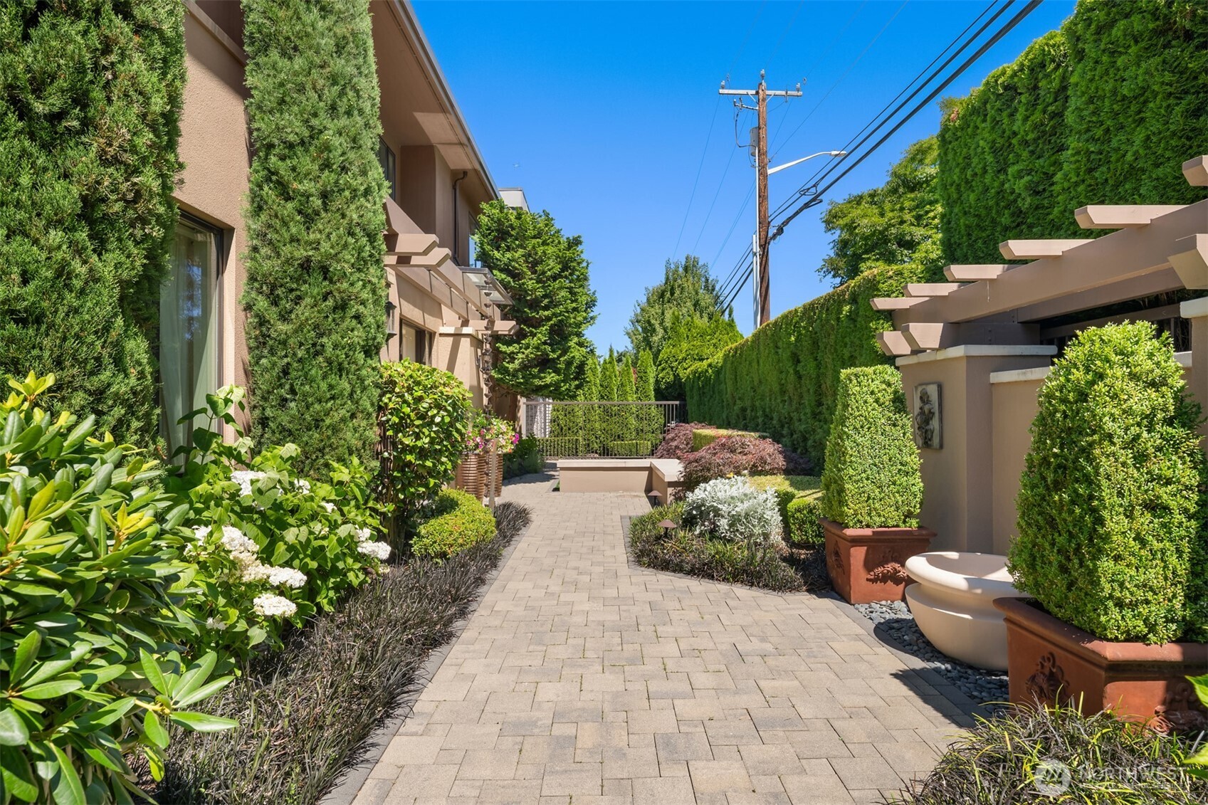 property viewer photo 30
