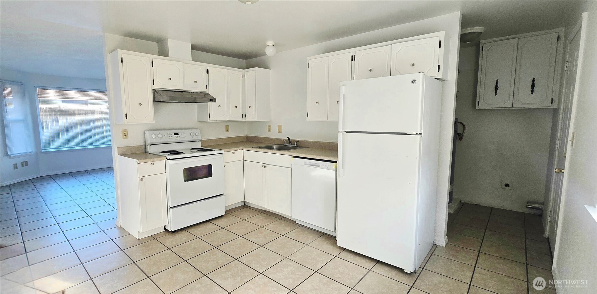 property viewer photo 4