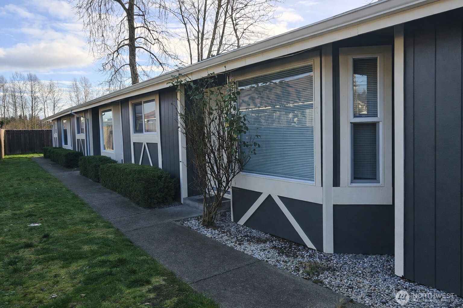 property viewer photo 1