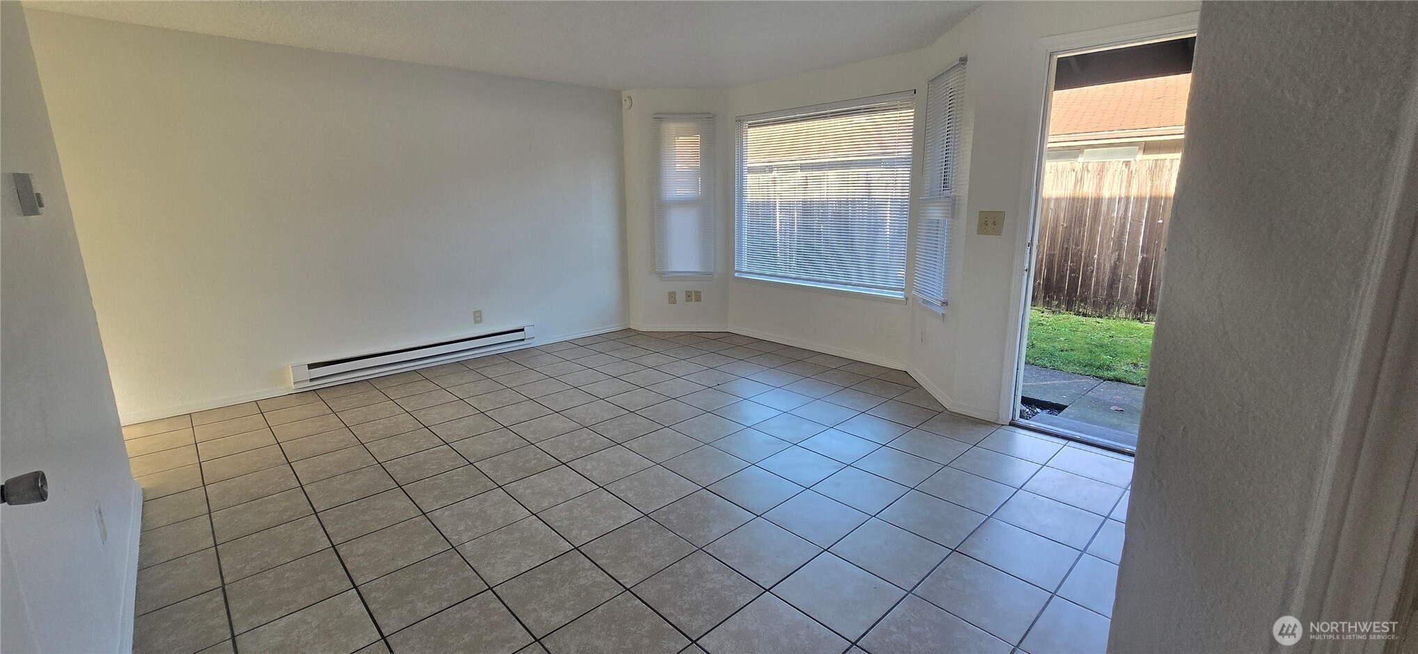 property viewer photo 5
