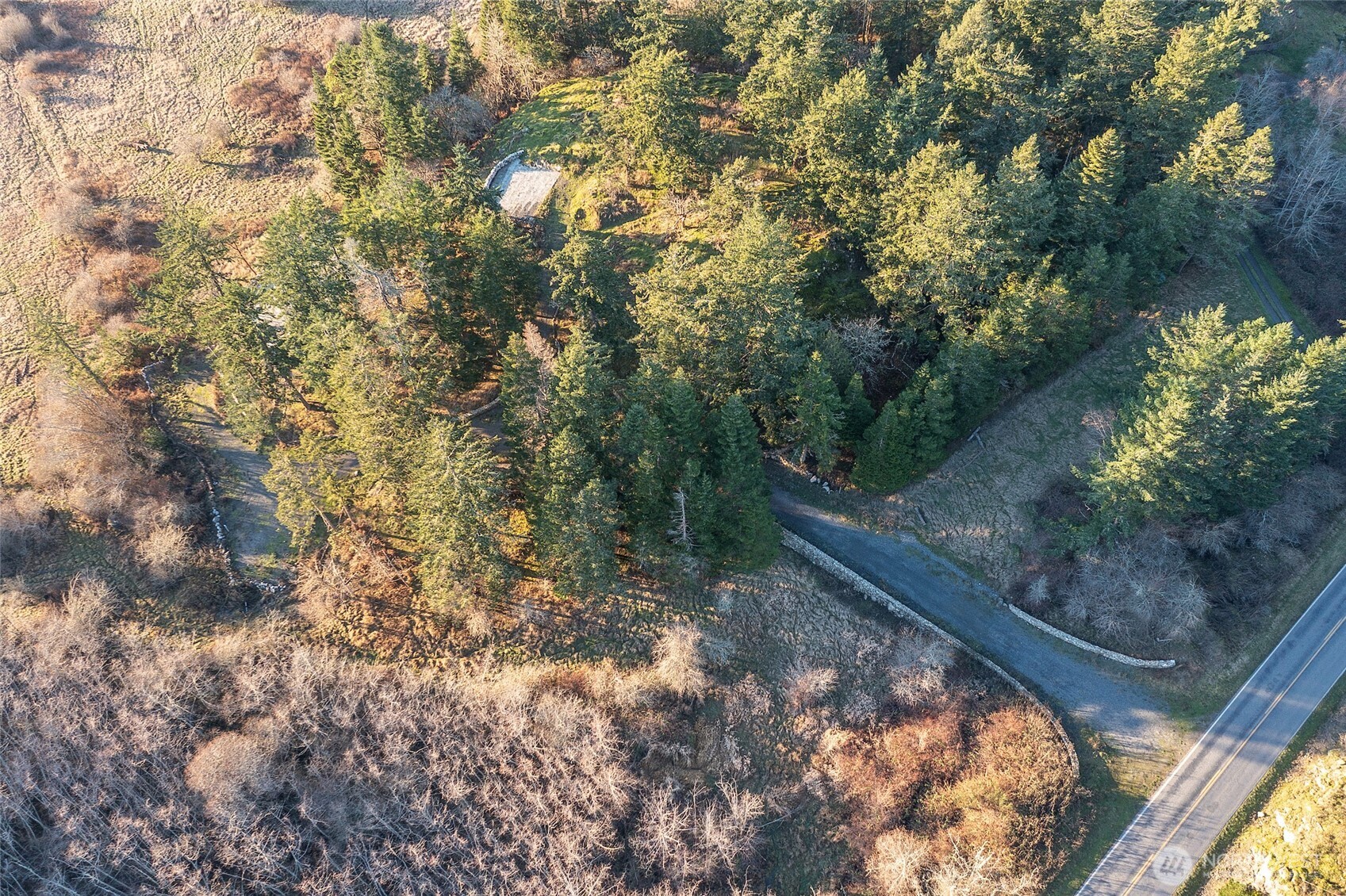 main property photo 16